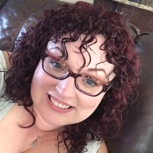 Meet your Posher, Felicia